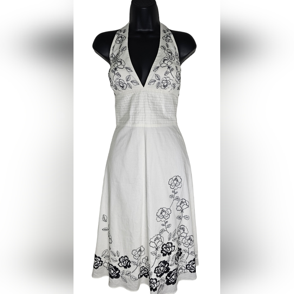 White House Black Market Embroidered Floral Halter Dress Size 4